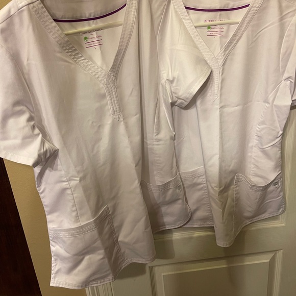 2 Purple Label Healing Hands tops - Picture 5 of 6